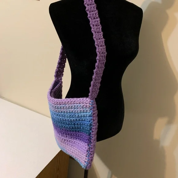 Shoulder Bag, handmade,
crochet - Picture 9 of 16